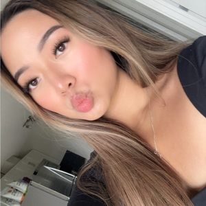 Meet your Posher, Celena